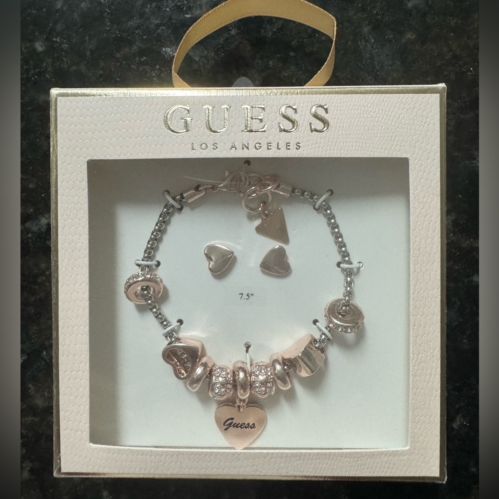 NEW GUESS 7.5” two-toned bracelet with rhinestone charms, w Heart stud Earrings